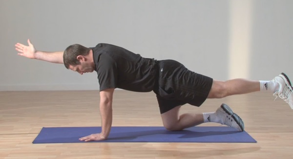 Split Leg-Arm Reach Workout